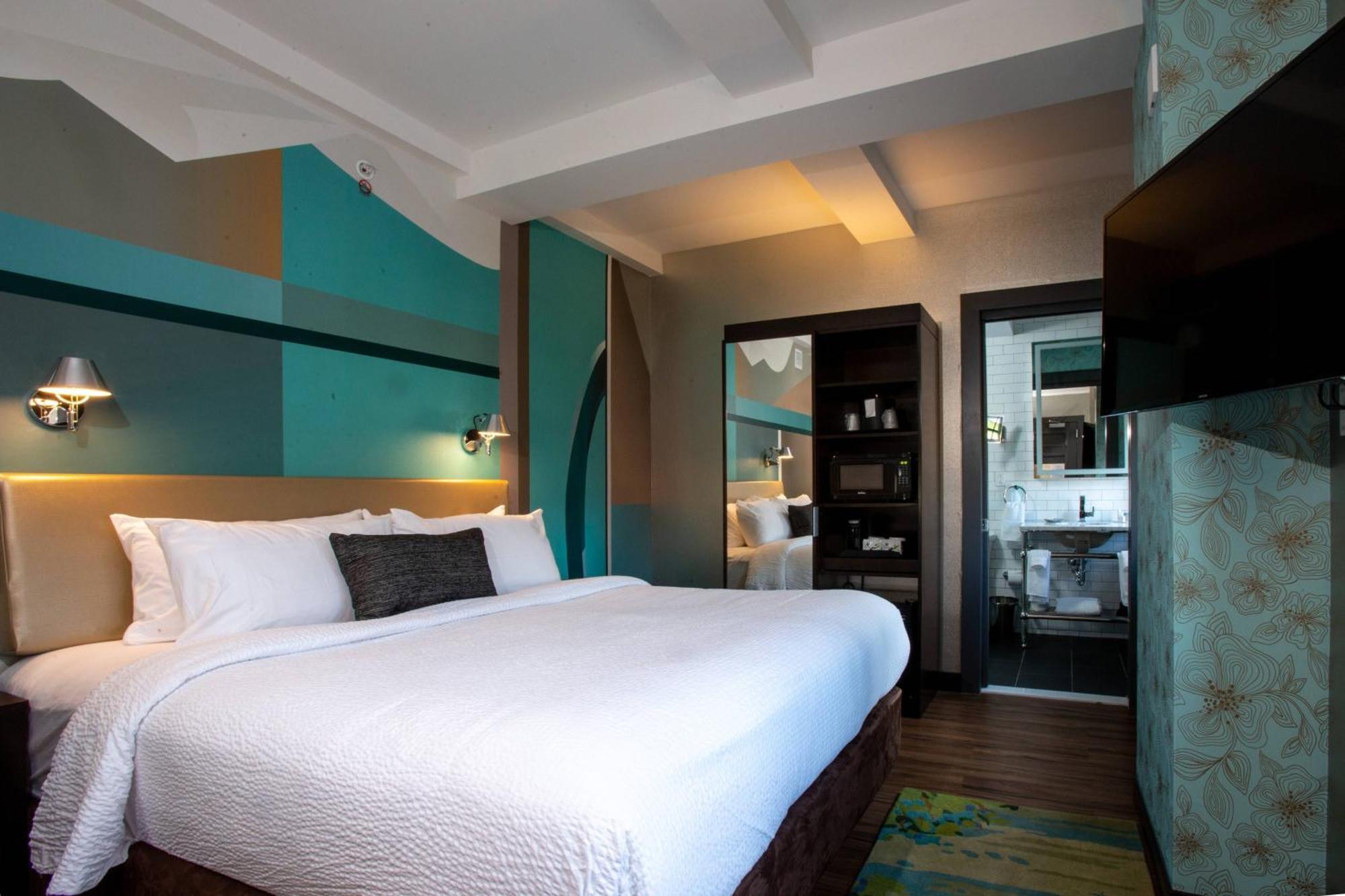 Hotel Fairfield & By Marriott Downtown/center