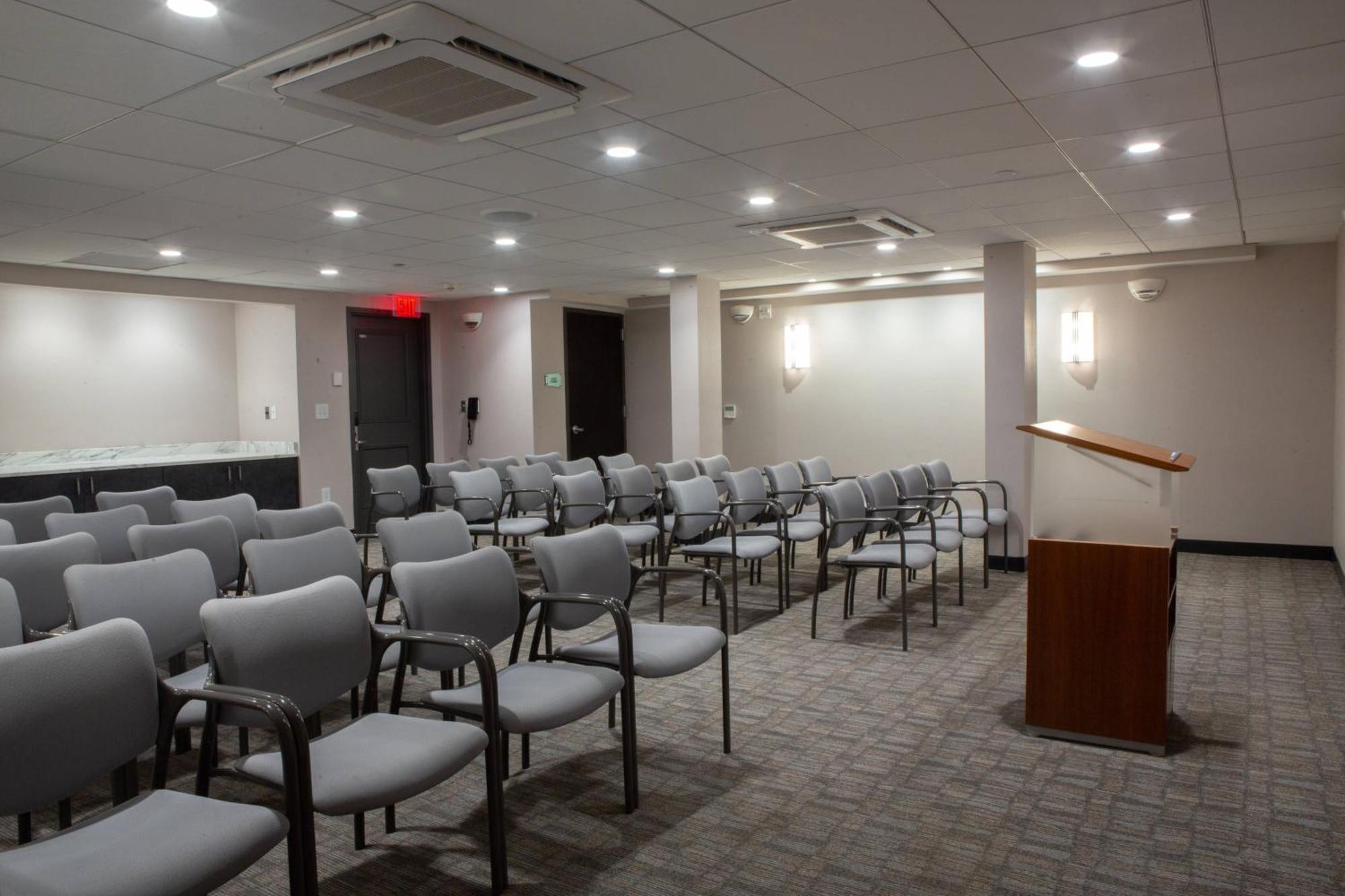 Fairfield & By Marriott Downtown/center 3*